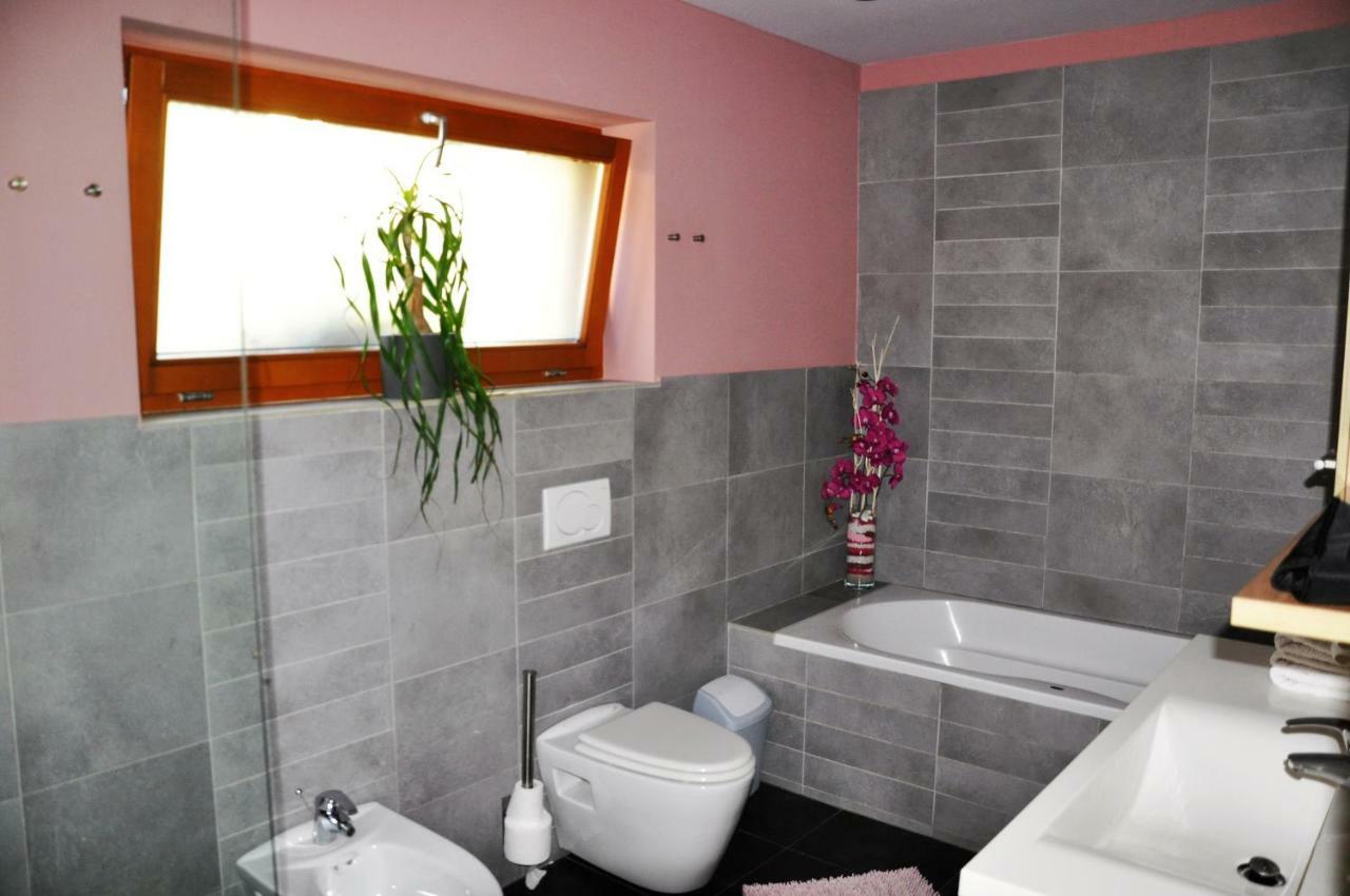 Apartma Rosa Spodnji Otok Exterior foto
